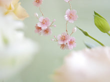 Load image into Gallery viewer, 櫻花小球耳環（長款）
