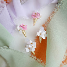 Load image into Gallery viewer, 花花雪糕筒耳環
