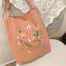 Load image into Gallery viewer, 刺繡花與小兔袋
